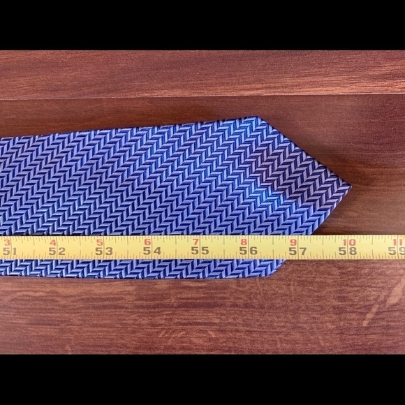 🍁SALE🍁PAUL FREDRICK Blue 100% Silk Geometric Pattern Necktie - Picture 9 of 9